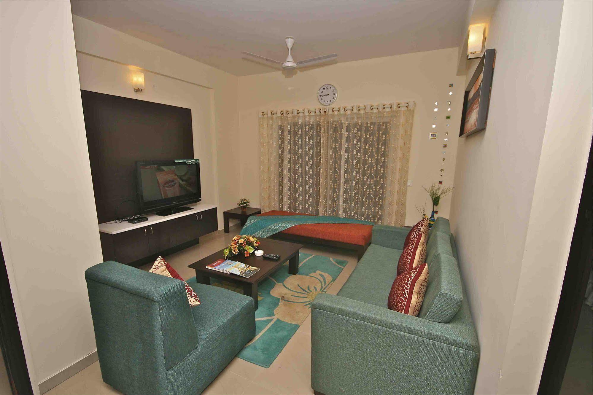 Treebo Trend Sterling Suites Inn Бангалор Екстериор снимка