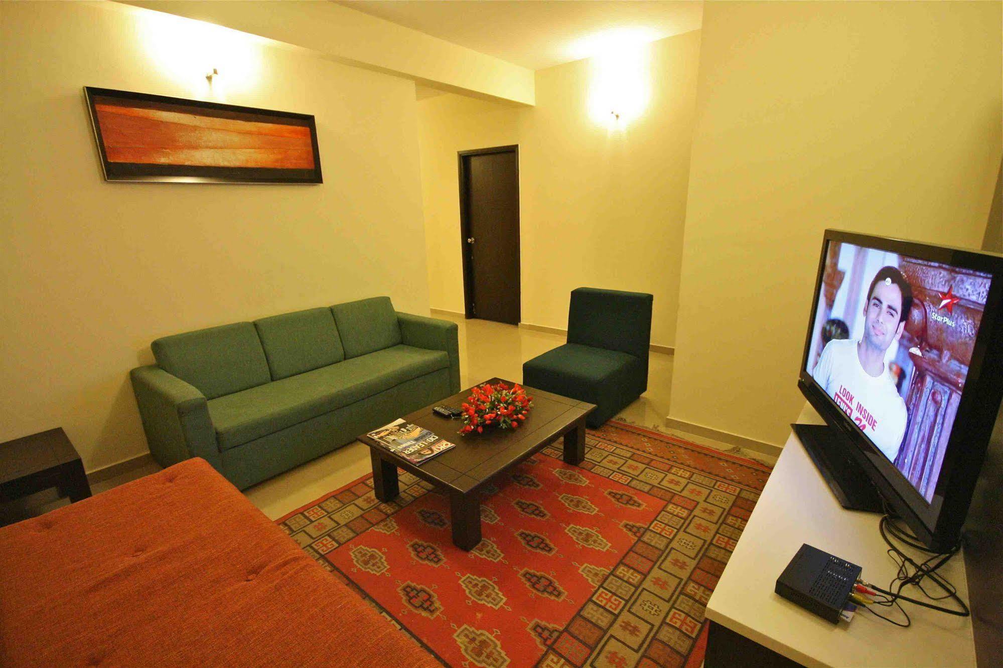 Treebo Trend Sterling Suites Inn Бангалор Екстериор снимка