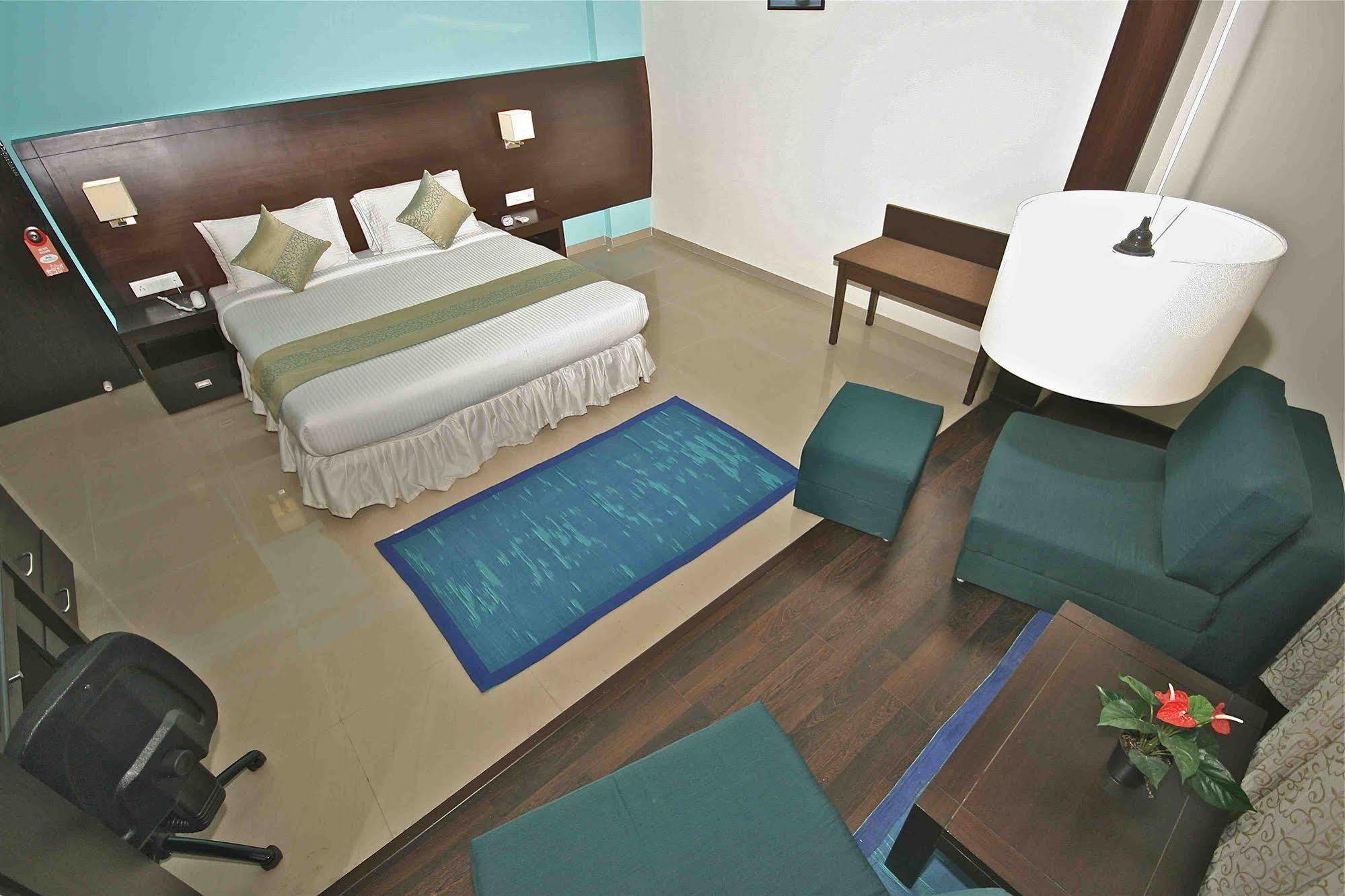 Treebo Trend Sterling Suites Inn Бангалор Екстериор снимка